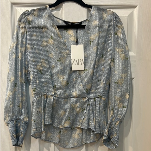 Zara Tops - Zara Blue Floral Women's Top
BNWT
Size Large